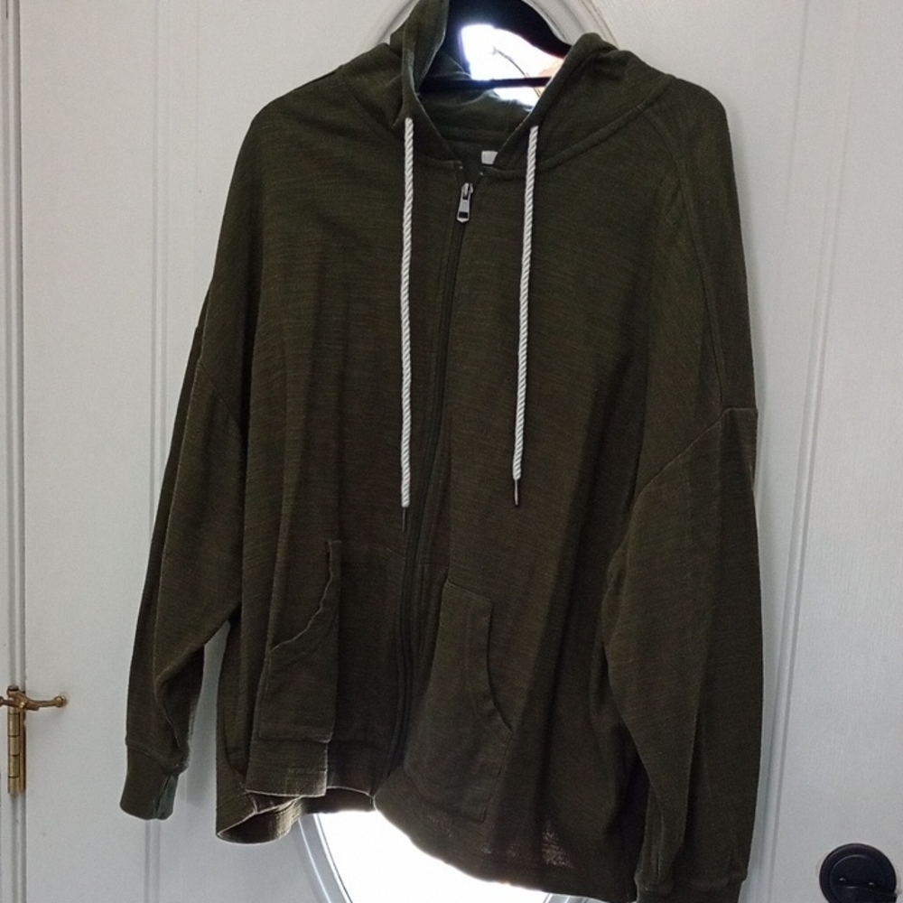 Maurices Women's Plus 3x Green Zip-Up Hoodie